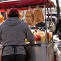 ICE en Chicago: el vendedor ambulante que paga impuestos y pierde trabajo por las redadas