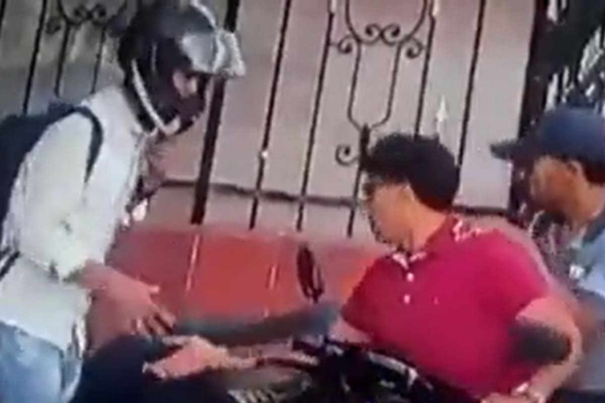 El hombre sufrió dos robos casi en simultáneo (Captura video)