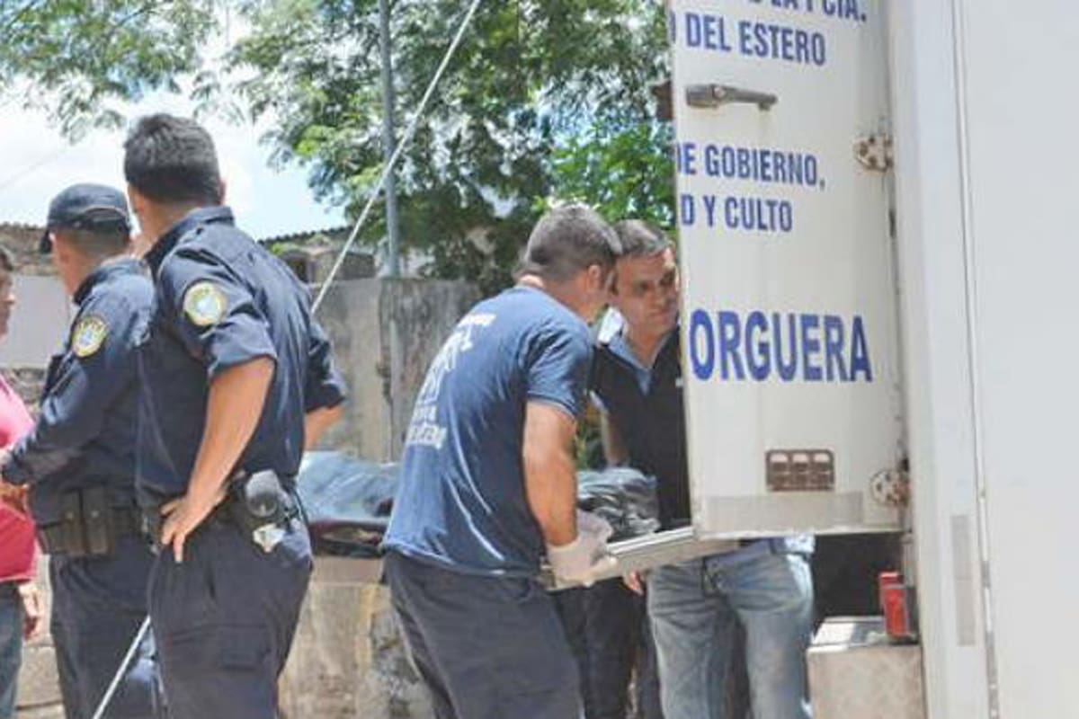 El hombre usó su arma reglamentaria