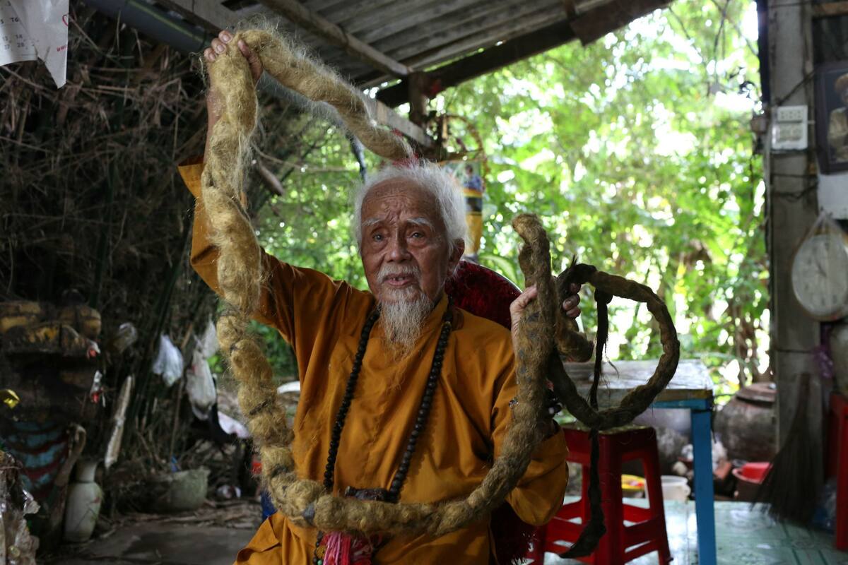 El hombre vietnamita no se corta el pelo desde los 12 años. Fuente: eNCA