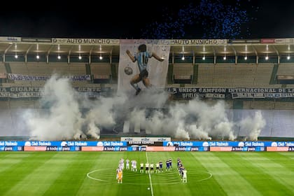 El homenaje a Diego Maradona por parte de Talleres, antes del partido