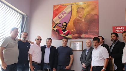 El homenaje de Nacional e Independiente para Erico