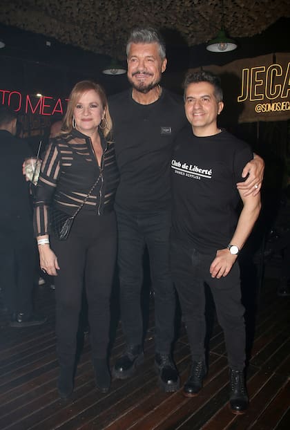El homenajeado junto a Marcelo Tinelli y Lucía Galán