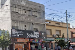 El homicidio ocurrió en el hotel Solange, en Ibarrola al 7200