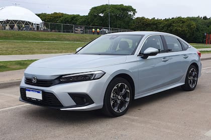 El Honda Civic híbrido bajó unos US$7.600 y es el modelo de la marca que mayor disminución tuvo con un 12,4%