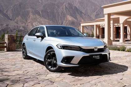 El Honda Civic híbrido cuenta con ocho airbags