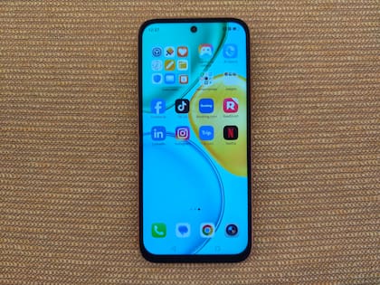 El Honor X7e tiene una pantalla frontal LCD de 6,6 pulgadas a 120 Hz