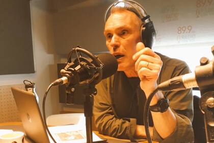 El horno no está para bollos, el programa que Marcelo Zlotogwiazda conducía en Radio con Vos, aspira a quedarse con el Martín Fierro a mejor programa periodístico diario vespertino en FM