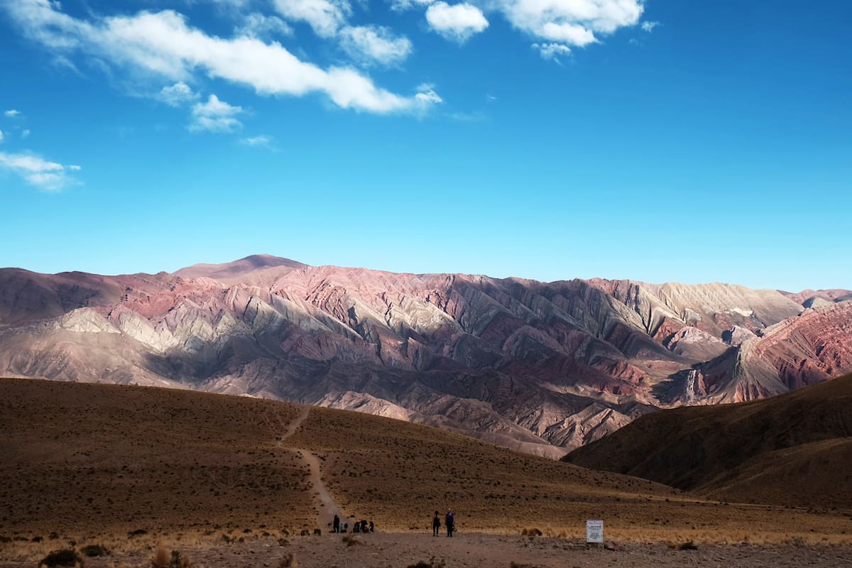 El Hornocal, la impactante serranía que despliega un abanico de colores a 25 km de Humahuaca