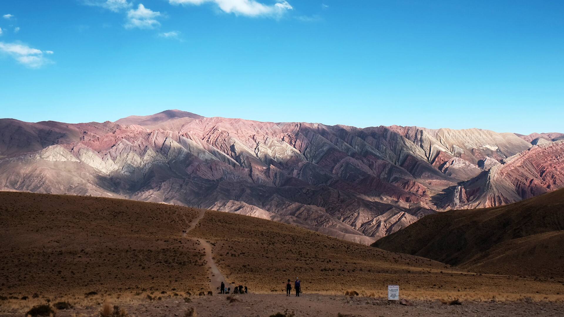 El Hornocal, la impactante serranía que despliega un abanico de colores a 25 km de Humahuaca