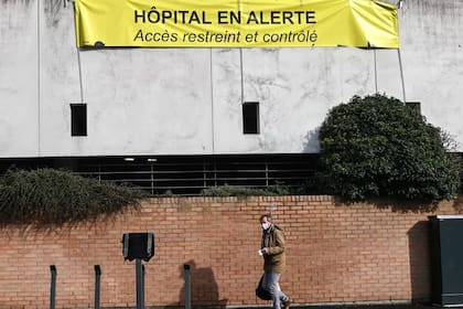 El hospital de Dunkerque, en alerta como toda la ciudad por el elevadísimo número de casos de Covid-19