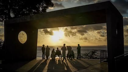 El hospital mira hacia el mar, lo cual permite a los pacientes y sus familiares relajarse y reflexionar