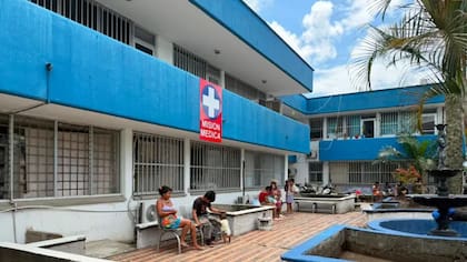 El hospital no presentó fallas estructurales graves tras el terremoto y por eso pudo seguir recibiendo pacientes