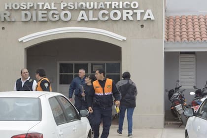 El Hospital Psiquiátrico Diego Alcorta, donde se busca que la víctima reciba asistencia