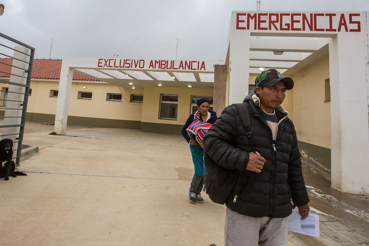 El hospital tiene 300 trabajadores y 80 camas para atender a diario
