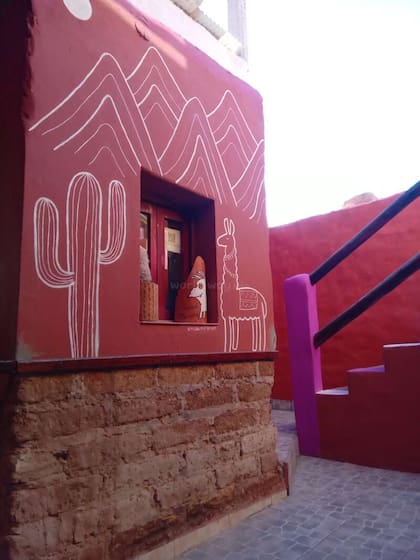 El hostal se halla en Tilcara y ofrece techo a cambio de 15 horas de trabajo semanales