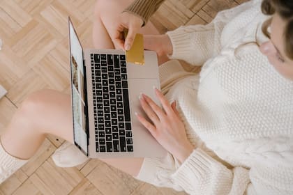 El Hot Sale busca favorecer el comercio electrónico nucleando en un mismo sitio promociones de distintos rubros que se pueden comprar online Foto: Canva