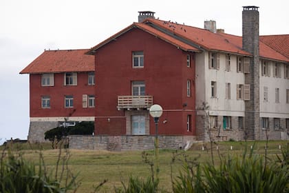El Hotel 6 de la Unidad Turística de Chapadmalal estuvo cerrada por más de 15 años