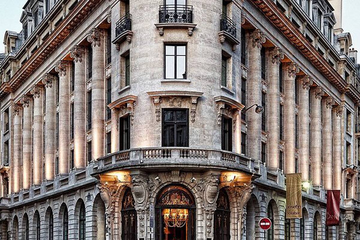 El hotel Banke de París fue comprado por Amancio Ortega