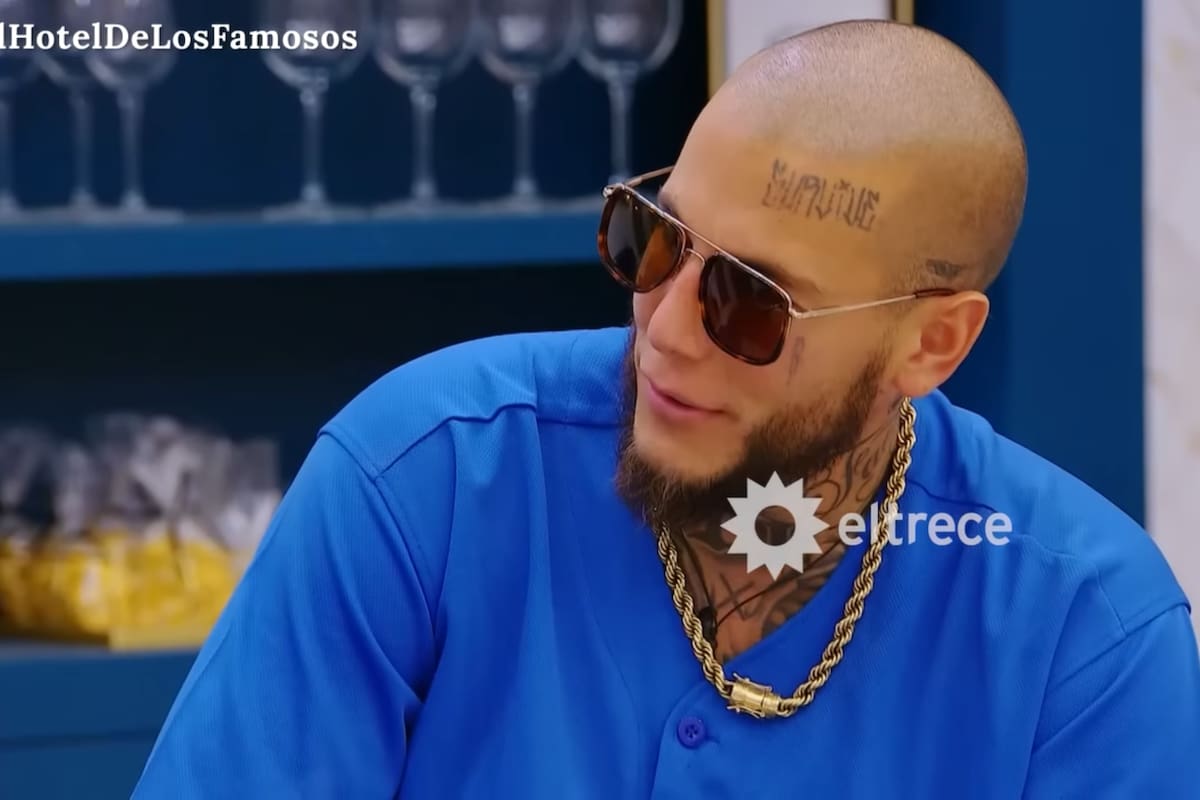 El Hotel de los Famosos: Alex Caniggia se enteró de los últimos besos de Melody Luz con el cocinero y “frezzó” a su novia. Foto/eltrece