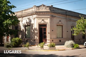 El Hotel España, un ícono local, fue construido en 1906 y sigue en funcionamiento.