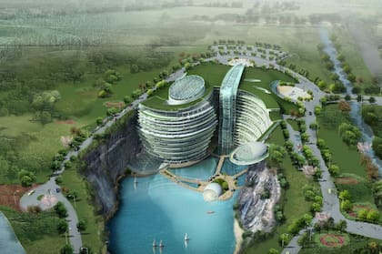El hotel está construido cerca de la base de la montaña de Tianmen.