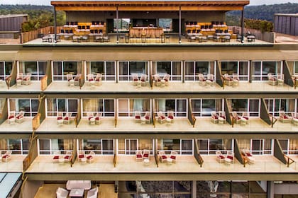 El hotel está distribuido en cuatro plantas.