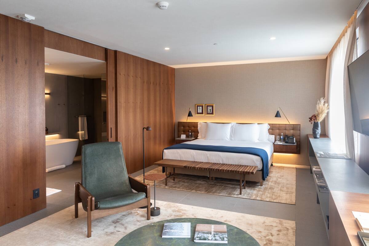 El hotel Fasano São Paulo Itaim es la segunda apuesta urbana del grupo de herencia italiana y una muestra de la sofisticación, el diseño y la gastronomía de primer nivel que lo definen.