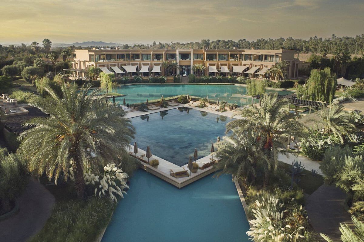 El hotel Mandarín Oriental Marrakech de Marruecos está equipado con pileta, jacuzzi, sauna y zonas de descanso