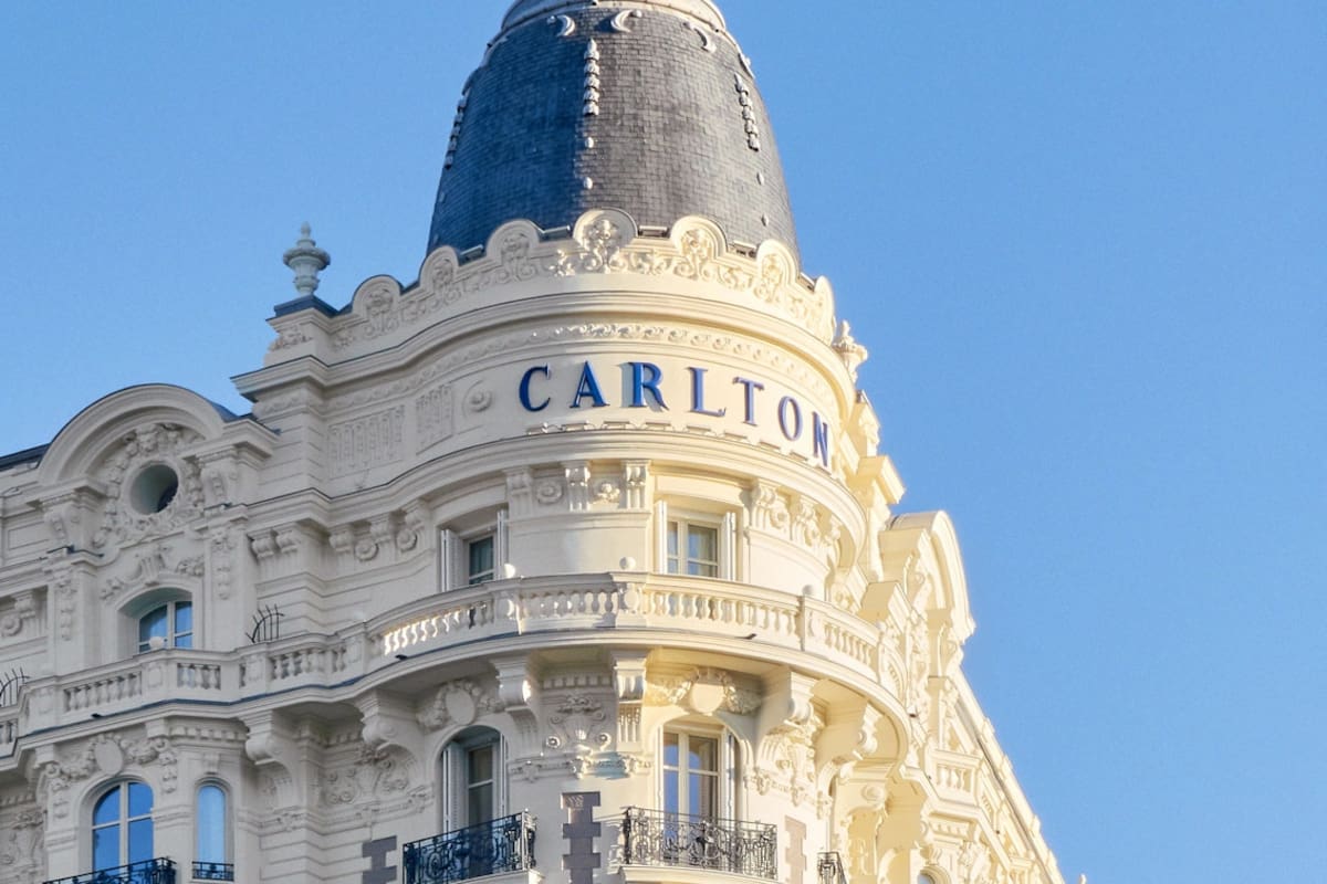 El hotel recibió a los huéspedes en el primer Festival de Cine de Cannes en 1946.