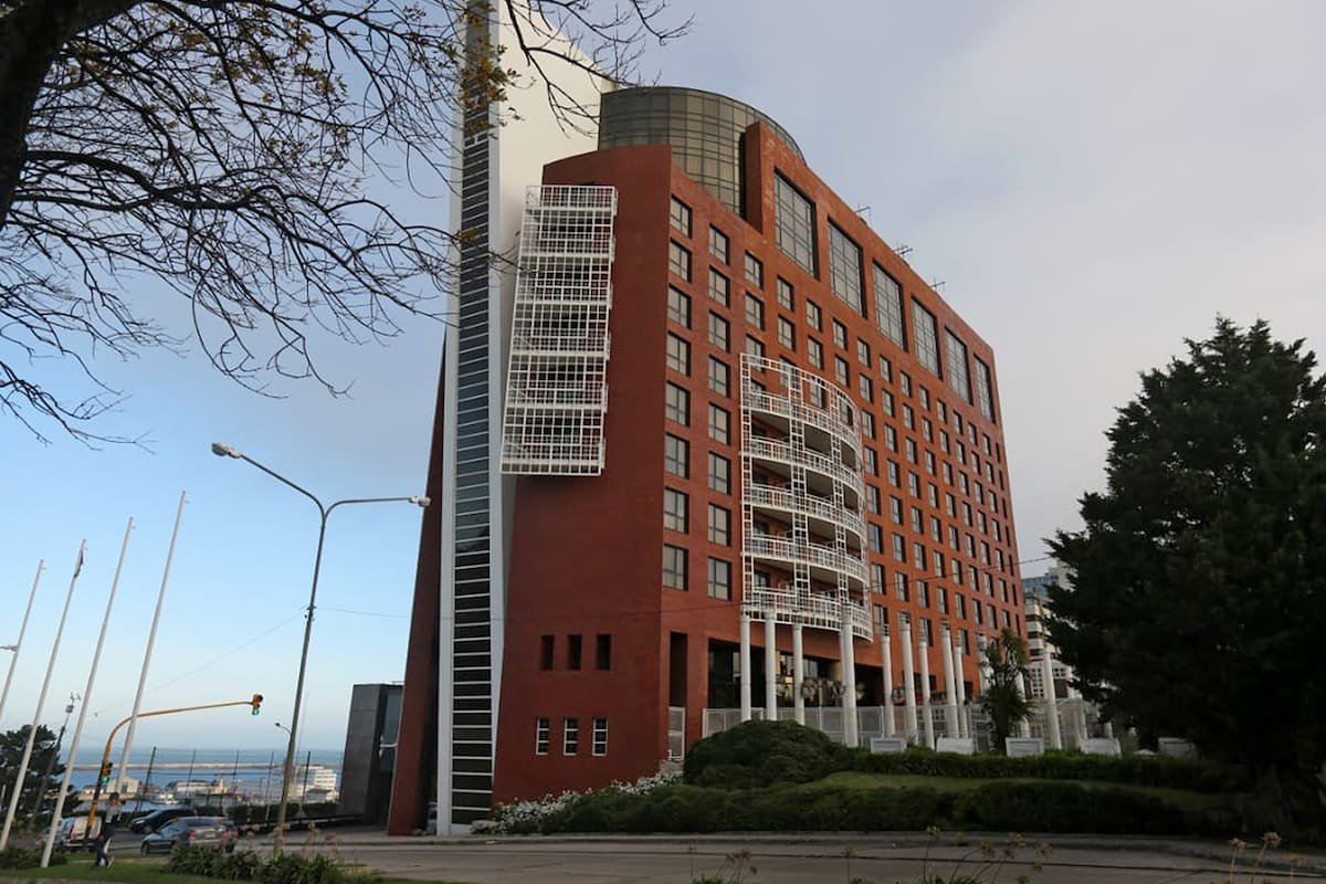 El Hotel Sheraton de Mar del Plata cerrará sus puertas por dos meses