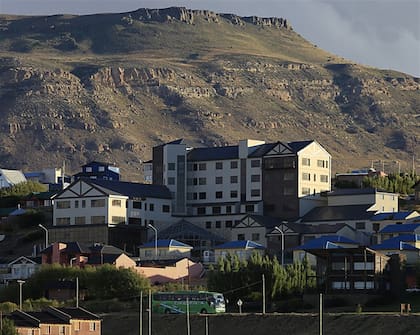 El hotel-shopping de Báez en El Calafate, terminado y sin inaugurar