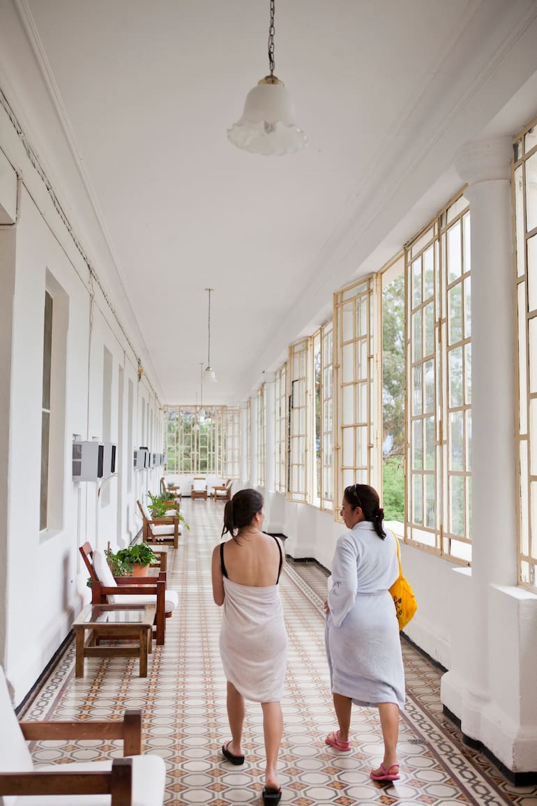 El hotel termal en la actualidad combina las dimensiones y estilo de antaño con el confort que requiere una estadía en estos tiempos.