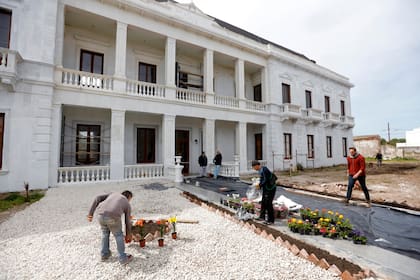 El hotel todavía seguirá en obra, con la restauración de las habitaciones en el primer piso