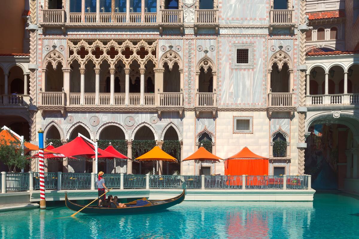 En Dubai, un centro de esquí de 22.500 metros cuadrados con pistas de hasta 400 metros
