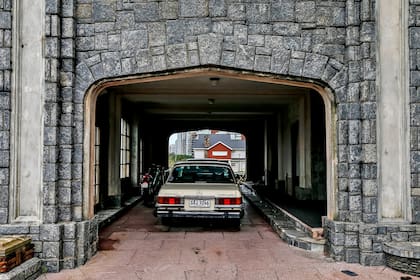 El acceso para los autos del hotel San Rafael