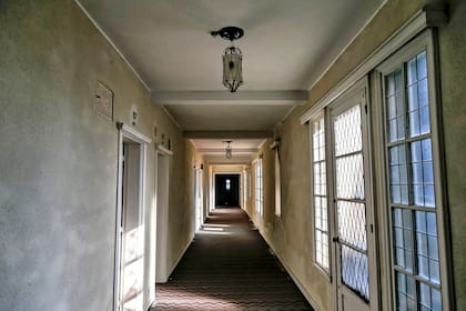 El hotel contaba con 150 cuartos que se comunicaban entre sí para formar apartamentos de dos o más habitaciones