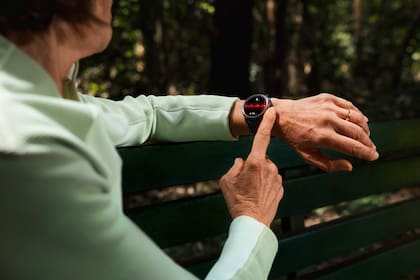 El Huawei Watch GT Runner 2 permite hacer un electrocardiograma con el reloj