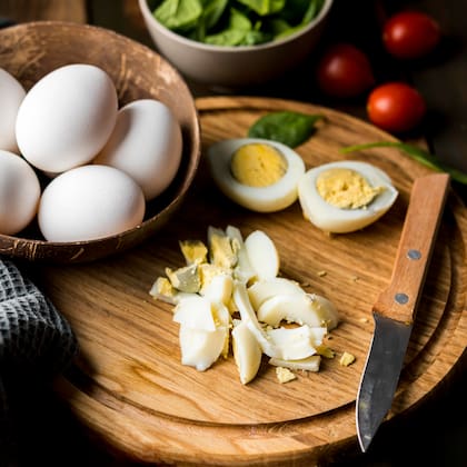 El huevo duro se puede utilizar en muchas preparaciones (Foto: Freepik)