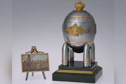El Huevo Militar de Acero (1916) que Fabregé creó para la zarina Alexandra Fiodorovna