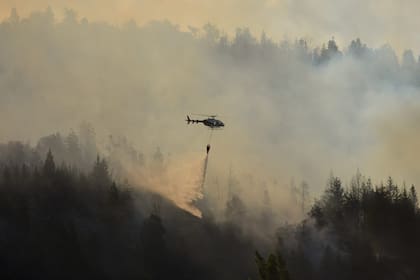 El humo durante los incendios que se dieron días atrás en El Bolsón