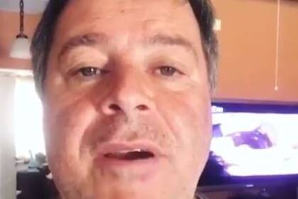 El humorista publicó el video sin percatarse de la situación. Minutos más tarde lo eliminó pero ya era tarde para la red, se hizo viral automáticamente.