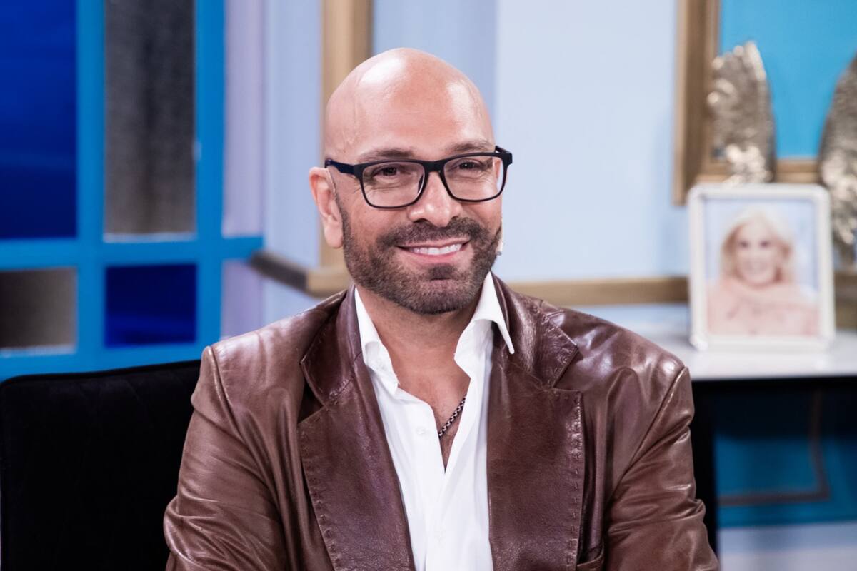 El humorista reveló la experiencia este domingo, cuando fue invitado a Almorzando con Mirtha Legrand, tras una pregunta de la conductora Juana Viale y bajo la atenta mirada de la sexóloga Alessandra Rampolla