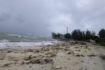 Dorian alcanzó vientos de 267 kph cuando estaba a punto de golpear las islas Abaco en las Bahamas