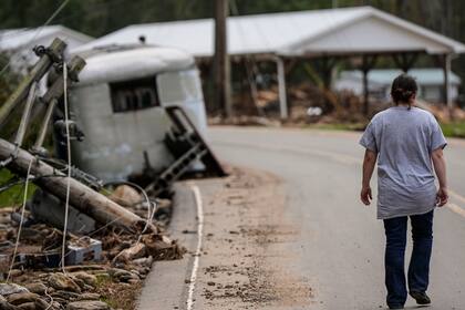 El Huracán Helene provocó severos destrozos en varias partes de Florida (AP Foto/Mike Stewart)