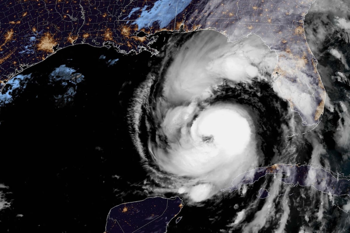 El huracán Helene toca tierra en el noroeste de Florida este jueves 26 de septiembre