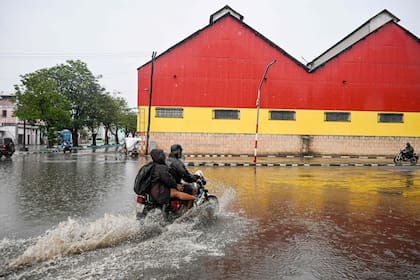 El huracán Melissa tocó tierra en Cuba después de su paso devastador por Jamaica