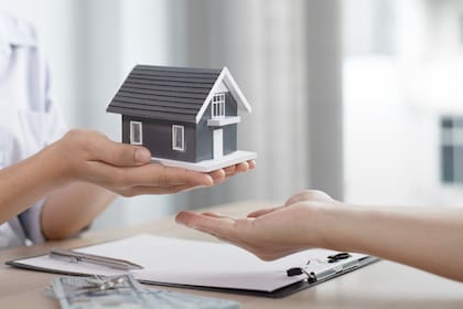 El ICBC confirmó que reduce en dos puntos sus tasas de interés a partir de mañana