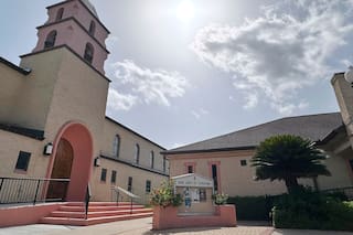 El ICE detiene a una monja mientras caminaba hacia misa en Texas