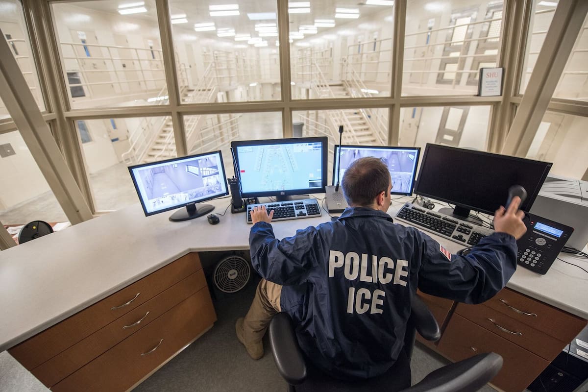 El ICE emplea una nueva herramienta digital para acelerar el proceso de identificación y expulsión de personas indocumentadas